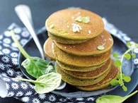 Recette de pancakes d'épinards tous verts