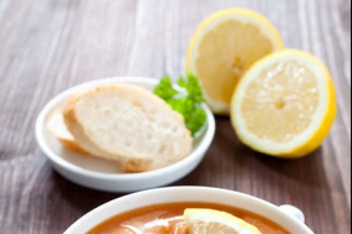 Recette de soupe ukrainienne à la tomate épicée facile et rapide