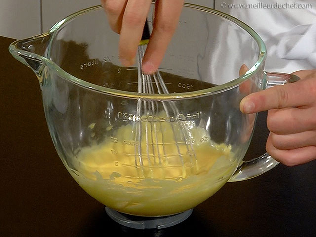 Blanchir des œufs avec du sucre  notre recette illustrée ...