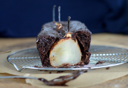 Recette de cake au chocolat noir et poires fondantes