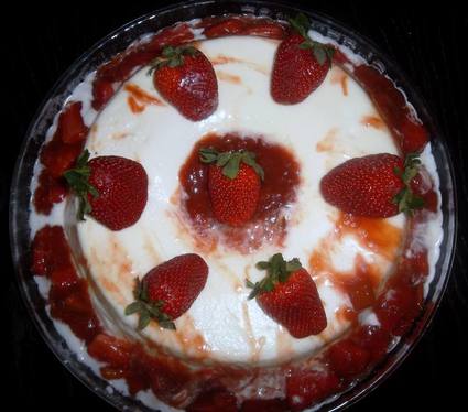Recette de blanc-manger et sa compote de rhubarbe et fraises