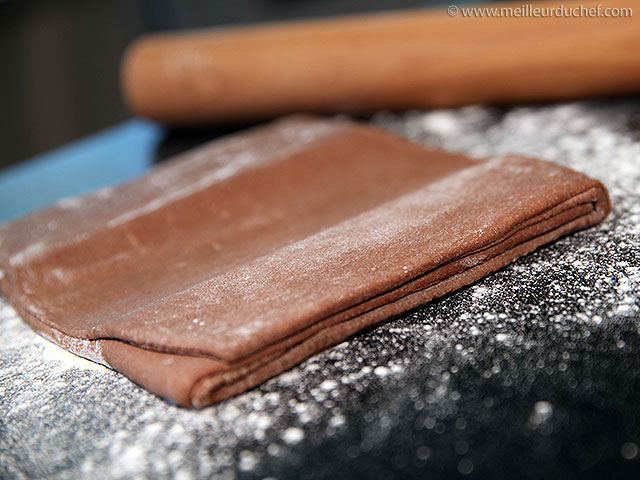 Pâte feuilletée au chocolat  la recette avec photos  meilleurduchef ...