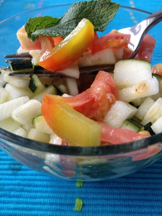Recette de salade de courgettes crues marinées