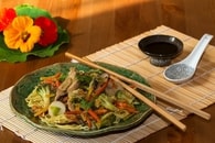 Recette de poulet mariné et wok de légumes