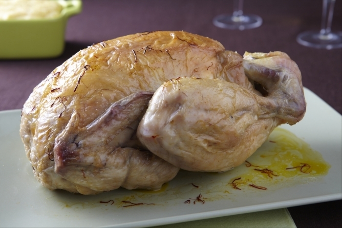 Recette de poulet rôti au safran et au vin jaune facile et rapide
