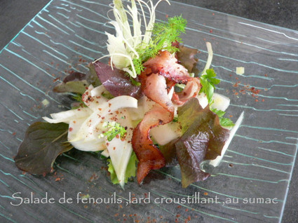 Recette de salade de fenouil, lard croustillant au sumac