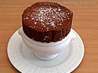 Soufflé au chocolat  fiche recette illustrée  meilleurduchef.com