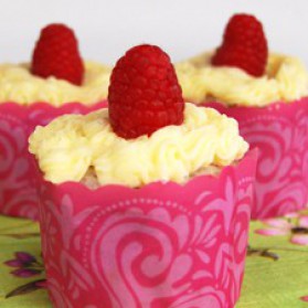 Cupcakes à la vanille et aux framboises pour 12 personnes ...