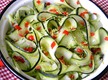 Recette de tagliatelles de courgettes en salade