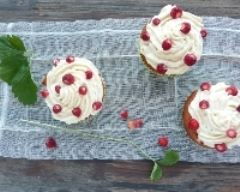 Recette cupcakes à la rhubarbe et aux fraises des bois