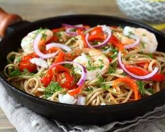 Recette nouilles sautées aux crevettes et légumes au wok