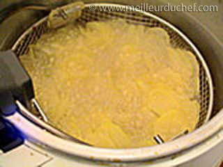 Frire des pommes de terre en une fois  la recette illustrée ...