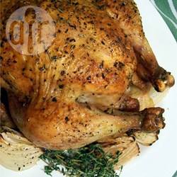 Recette poulet rôti au citron, à l'ail et au thym – toutes les recettes ...