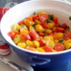 Recette salade d'été aux herbes et aux tomates – toutes les ...