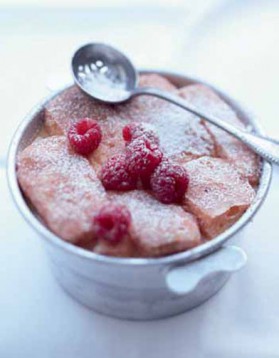 Bread and butter pudding aux biscuits roses de reims pour 4 ...