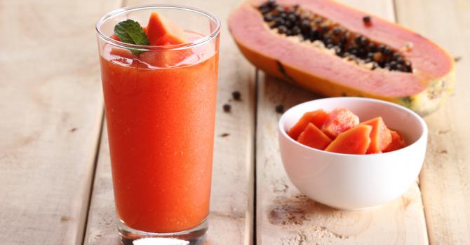 Recette de jus anticellulite vitaminé à la papaye, orange et tomate