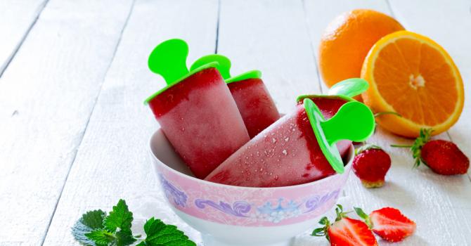 Recette de glaces à l'eau ultra-light fraise et orange