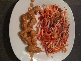 Brochette de poulet satay et sa salade asiatique pour 2 personnes ...