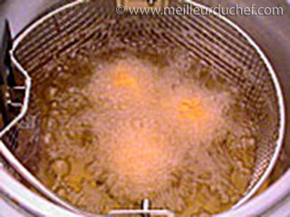 Frire des aliments panés  la recette illustrée  meilleurduchef.com