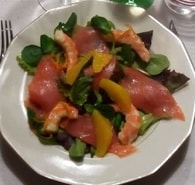 Recette de salade de saumon, crevettes et orange