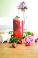 Recette de cocktail aux fraises, framboises, citron et menthe