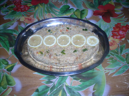 Recette de terrine de thon aux légumes, crabe et olives vertes