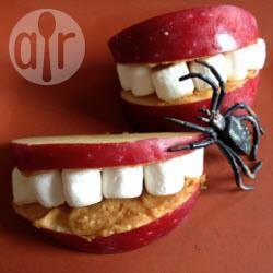 Recette dents de vampire à la pomme pour halloween – toutes les ...