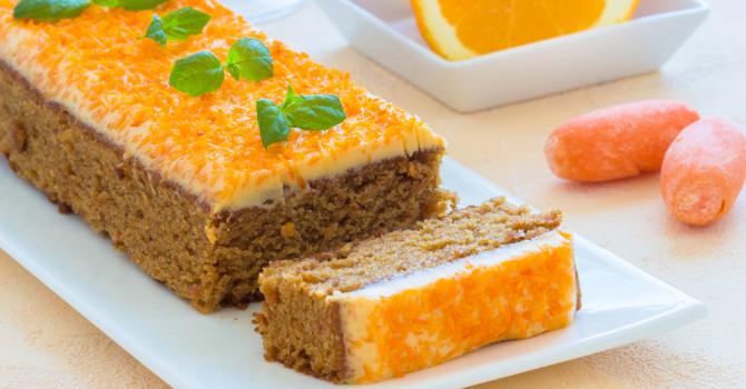 Recette de carrot cake à l'orange et glaçage léger au fromage frais ...
