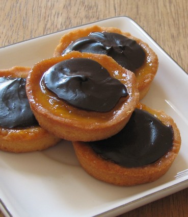 Mini-tartelettes abricot et chocolat