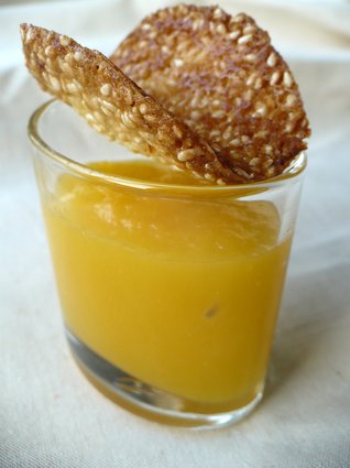Recette de crème de mangue et sa tuile de sésame à l'orange