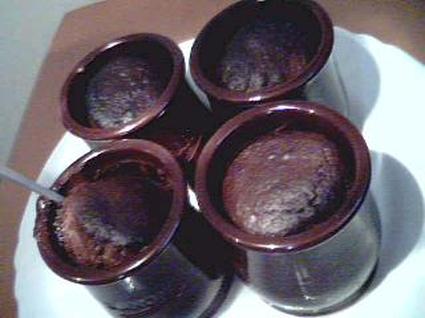 Recette de mi-cuits au chocolat en pot de yaourt