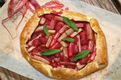 Recette de tarte rustique fraises rhubarbe