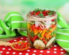Recette salade jar carotte, poivron rouge et concombre