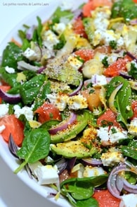 Salade aux fruits et légumes d'hiver, feta et graines de chia