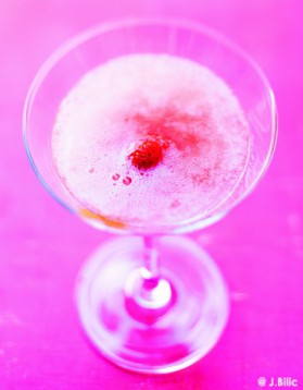 Cocktail bellini champagne rhubarbe et fraise pour 6 personnes ...