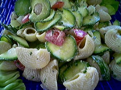Recette de salade crémeuse de pipe rigate aux courgettes