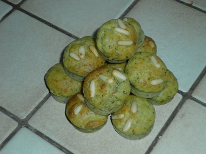 Recette de mini muffins parmesan-pesto