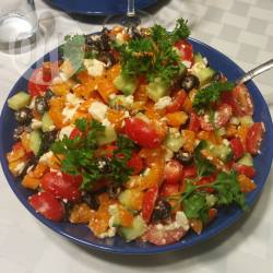 Recette salade de légumes frais à la grecque – toutes les recettes ...