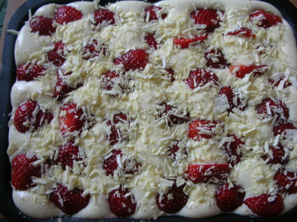 Recette de tiramisu fraises, rhubarbe et chocolat blanc