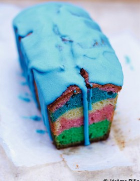 Cake multicolore, glaçage bleu pour 6 personnes