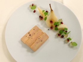 Foie gras de canard pressé, gelée de poires au champagne d ...