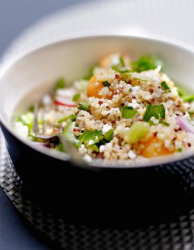 Salade croquante au quinoa pour 4 personnes