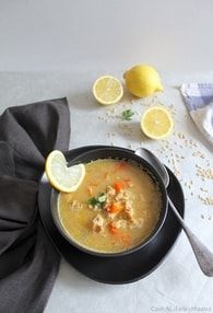 Soupe grecque au citron et au riz avgolemono