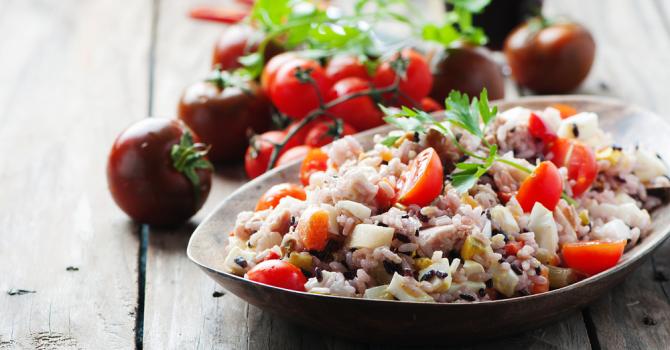 Recette de salade de riz légère thon et tomates à l'italienne