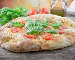 Recette fougasse tomate, mozzarella et basilic