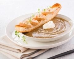 Recette soupe de lentilles, tartine de foie gras et crème à la muscade