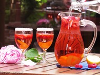 Recette de cocktail léger et fruité au rosé et fruits rouges
