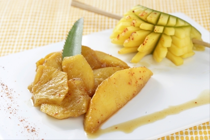Recette de wok de mangue et ananas au piment d'espelette facile ...