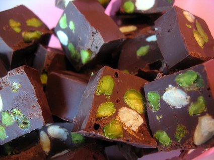 Recette de bouchées de chocolat aux pistaches caramélisées