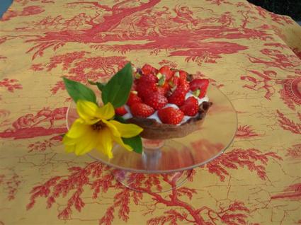 Recette de tartes cacaotées à la crème de pistache et aux fraises ...